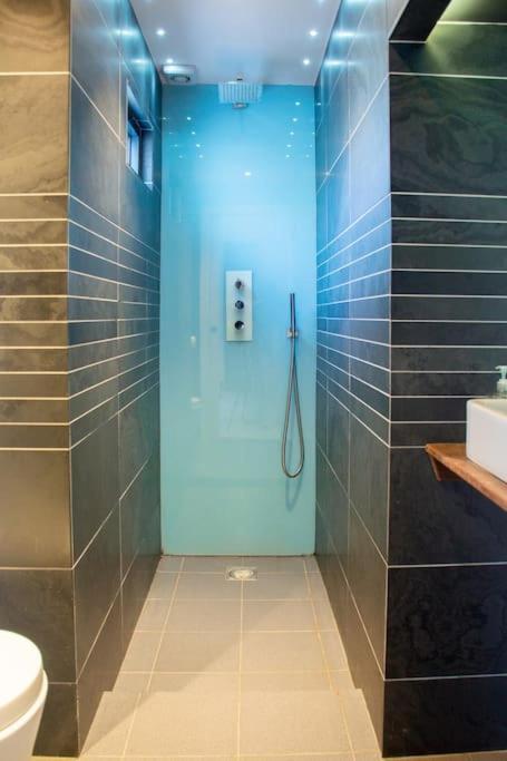 Edge14- Spacious, Stylish And Near The Beach! Newquay  Bagian luar foto