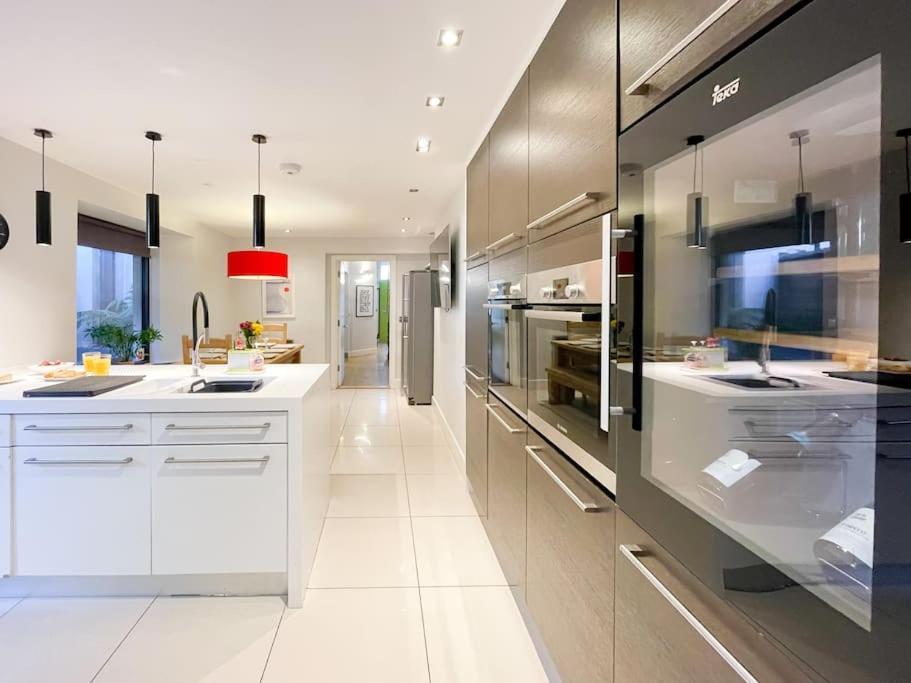 Edge14- Spacious, Stylish And Near The Beach! Newquay  Bagian luar foto