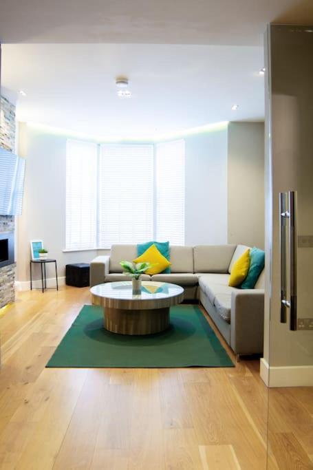 Edge14- Spacious, Stylish And Near The Beach! Newquay  Bagian luar foto